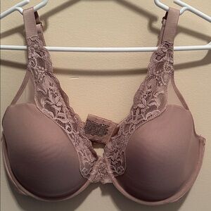 Bali bra.Elegant Lace Trimmed Bra in Taupe